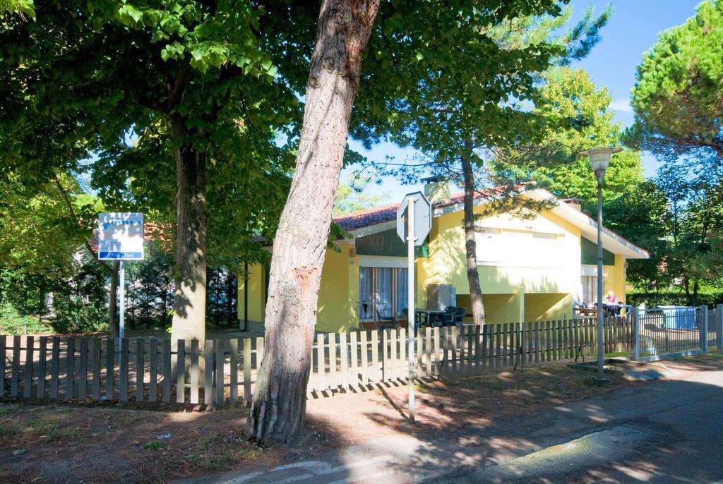 Villa Fiori Bibione Exterior foto